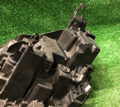 Фара передняя правая Chevrolet Tahoe 2021-н.в. 85547099 ; 84913580 ; 84934280 ; 85004144 ; 85123920 ; 84783470 ; 84832789 ; 84861513