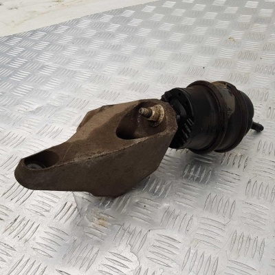 Кронштейн ДВС левый Chevrolet Camaro 2012-2015 92249329; 92200267