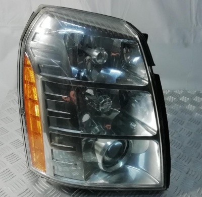 Фара передняя правая  Cadillac Escalade 2006-2014; 25897649; 25809364; 15200047; 15916968