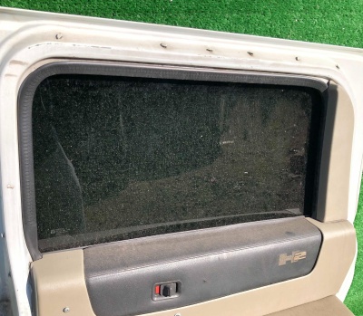 Стекло задней правой двери Hummer H2 2003-2004 15189211 ; 15179807 ; 15056043