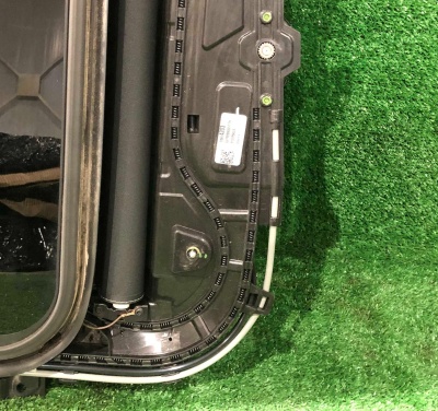 Люк Chevrolet Suburban / Escalade 2021-н.в. 84854203 ; 84636410 ; 84751119 ; 84947927 ; 84810473 ; 84908474 ; 84810475 ; 84686584 ; 84854219 ; 84871907 ; 84686583