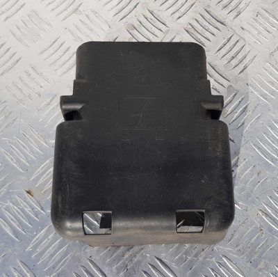 Крышка блока предохранителей Chevrolet Tahoe 2006-2014 15200870; 25953821; 15925043; 15174608