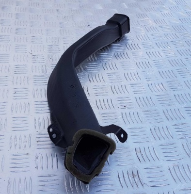 Воздуховод под панелью торпедо левый верхний Ford Explorer 5 BB5Z 19E630 A; BB53 19E629 AB