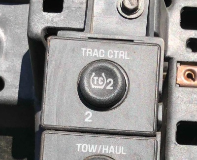 Кнопка системы стабилизации Hummer H2 2003 15172537 ; 15062644