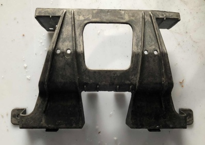 Кронштейн блока педохранителя подкапотный Lincoln Navigator / Expedition 207-2017 7L1Z 14A254 AA ; 7L14 14A465 AD ; 7L14 14A465 AC ; 7L14 14A465 AB