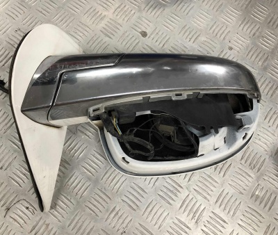 Зеркало правое Cadillac Escalade 2006-2014 25780265 ; 25780253