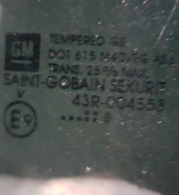 Стекло двери задней левой Chevrolet Suburban 2006-2014 15175369; 15175371