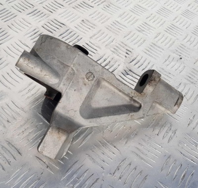 Опора ДВС Ford Escape Hybrid 2007-2012 6M6Z 6M007 A; 6M64 6M007 AA