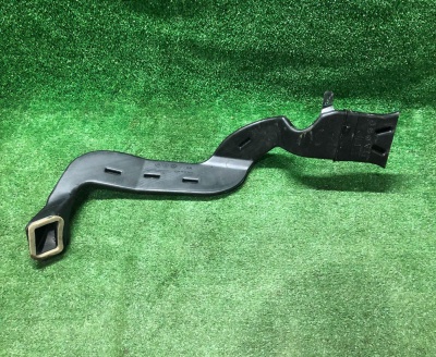 Воздуховод напольный второго ряда левый Chevrolet Tahoe / Escalade 2021-н.в. 84454723