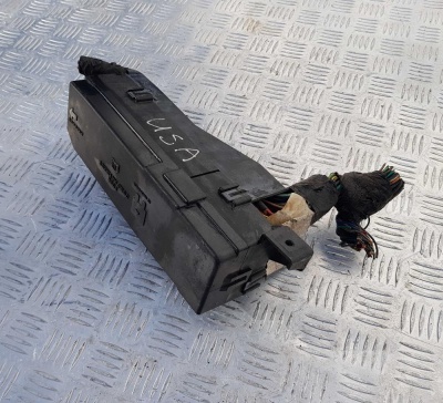 Блок предохранителей Ford Escape 2000-2007 YL8Z 14A068 AB; YL84 14A067 AB