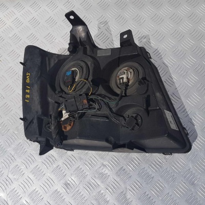 Фара передняя левая (с дефектом) Chevrolet Tahoe 2006-2014 22853025; 20760578; 15950807; 15895612; 15882877