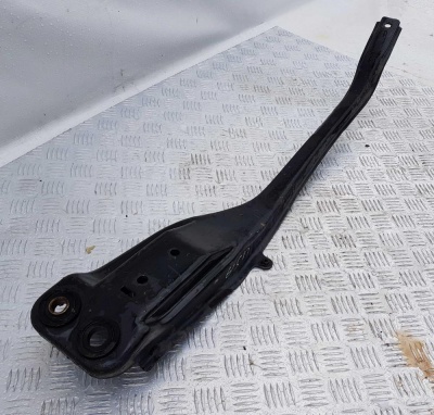 Кронштейн опоры ДВС/АКПП левой Ford Escape 2007-2012 6L8Z 6P094 CA;  9L8Z 6P094 C