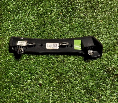 Декоративная накладка левого дефлектора Cadillac Escalade 2015-2020 23486737