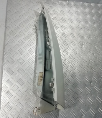 Молдинг/накладка задней стойки багажника внешняя левая Chevrolet Tahoe 2006-2014 25970635; 15791343; 15791313