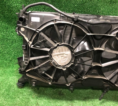 Диффузор с вентиляторами охлаждения в сборе Chevrolet Tahoe / Escalade 2021-н.в. 84120130 ; 84580361 ; 84580367 ; 84580366