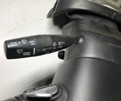 Переключатель подрулевой Jeep Grand Cherokee WK2 2014 1NJ72DX9AJ ; 1NJ72DX9AC