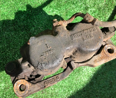 Суппорт тормозной передний левый Hummer H2 1999-2014 25846386 ; 18024108 ; 84394384 ; 18025722