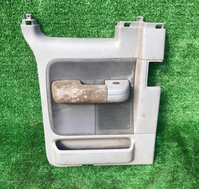 Обшивка задней левой двери Ford F-150 2004-2005 4L3Z 1827407 BA ; 4L34 1827407 BR/BP/BN/BM/BL/BK/BJ/BH