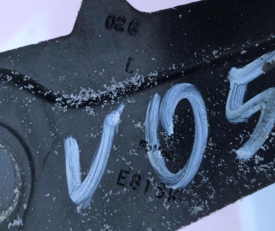 Петля капота левая Ford Mustang 2015-2020 FR3Z 16797 C ; FR3C 9275 AB