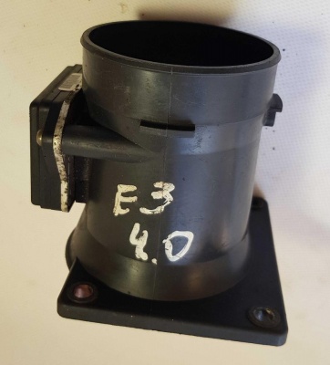 Датчик массового расхода воздуха Ford Explorer 3 1L2F 12B579