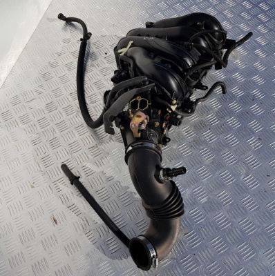 Впускной коллектор (2.3L) Ford Escape 2003-2006 5L8G 9424 AD; 5L8Z 9424 BA; 5L8Z 9B659 CA; 5L8U 9R504 CD