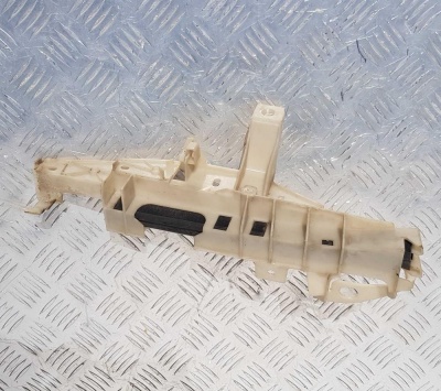 Кронштейн замка двери передней правой Ford Explorer 5 BB5Z 7843350 A; BB53 78218B50 A