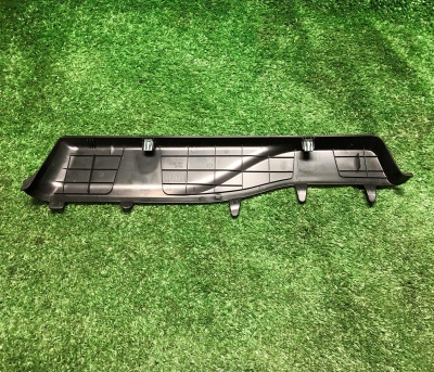 Накладка пассажирского сидения нижняя правая Chevrolet Tahoe / Escalade 2021-н.в. 84778933 ; 84778932