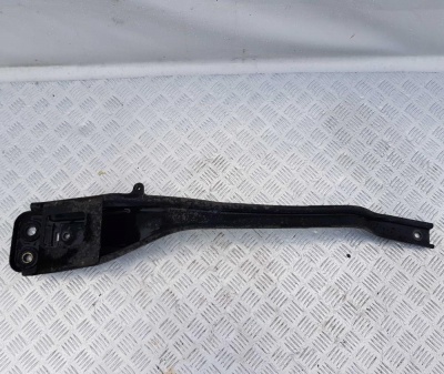 Кронштейн опоры ДВС/АКПП левой Ford Escape 2007-2012 6L8Z 6P094 CA;  9L8Z 6P094 C