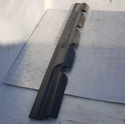 Накладка порога правая Chevrolet Tahoe 1999-2006 15766366