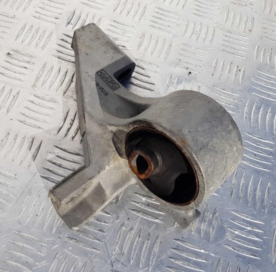 Опора ДВС Ford Escape Hybrid 2007-2012 6M6Z 6M007 A; 6M64 6M007 AA