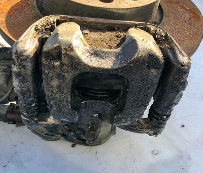 Суппорт задний левый Jeep Renegade 2015-2021 68263130AA