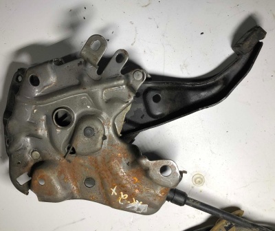 Педаль стояночного тормоза Jeep Grand Cherokee Wk2 04779627AG