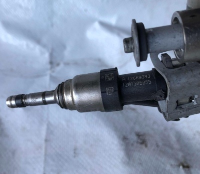 Топливная форсунка Cadillac Escalade / Tahoe 2015-2020 12668393 ; 19420316 ; 12656008 ; 12677809 ; 12687709 ; 12687703 ; 12709481 ; 12628422 ; 12710475 ; 12661026 ; 12656931 ; 12668651 ; 12672370 ; 12684126 ; 12690933 ; 12692520 ; 12698483