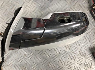 Зеркало заднего вида правое Cadillac Escalade 2007-2008 25776162