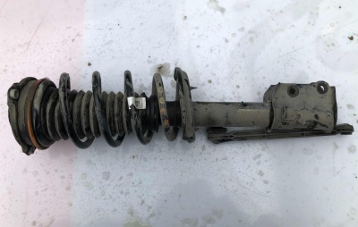 Амортизационная стойка передняя левая Jeep Renegade 2015-2023 00520361820 ; 68304333AA