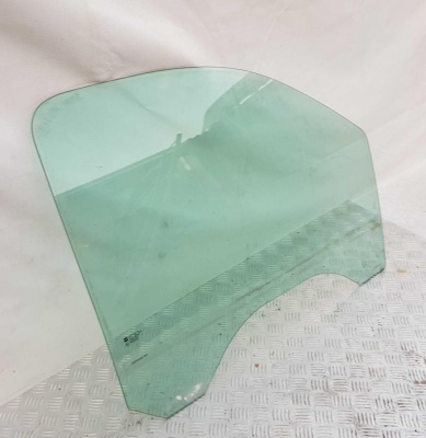 Стекло двери передней правой Chevrolet Tahoe 2006-2014 20794333