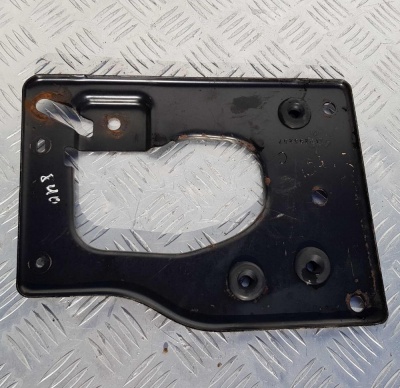 Кронштейн воздушного фильтра Chevrolet Tahoe 1999-2006 15295257; 15735435