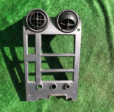 Панель с дефлекторами торпедо Hummer H2 2003-2004 19331602 ; 15177295 ; 15182163 ; 10358024 ; 15097960