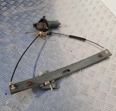 Стеклоподъемник передний правый Ford Escape 2000-2007  2L8Z 7823200 BA