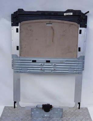 Люк Chrysler Pacifica 2003-2008 5102848AA; 68038831AA