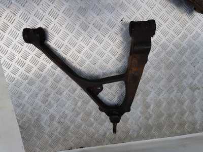 Рычаг подвески передний правый нижний Chevrolet Tahoe 1999-2006 12475480; 15047210R