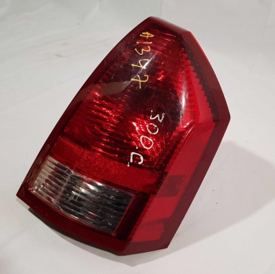 Фонарь задний правый Chrysler 300C 2004-2011 4805850AE