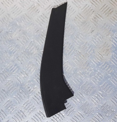 Накладка стойки двери задней левой Ford Explorer 5 BB5Z 7825505; BB53 7825515