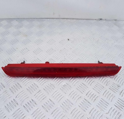 Дополнительный стоп сигнал Chevrolet Tahoe 2006-2014 25811698; 25794625; 15200068