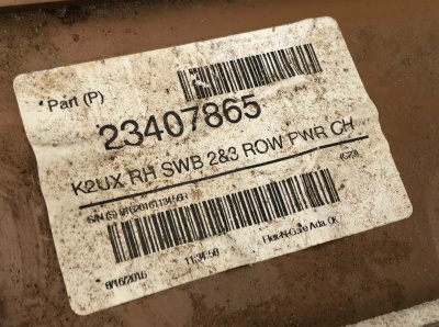 Обшивка багажника правая Cadillac Escalade 2017 23407865