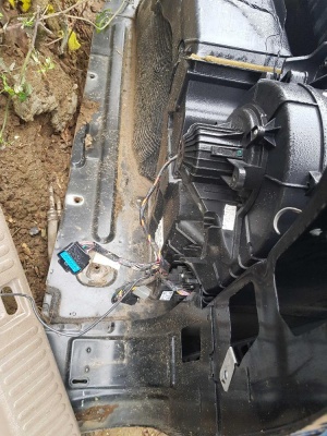 Крыло заднее правое, порог, центральная стойка Cadillac Escalade 2006-2014