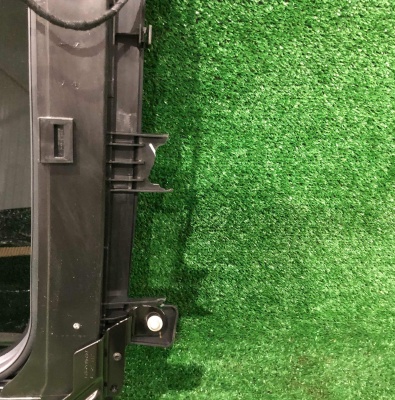 Люк Chevrolet Suburban / Escalade 2021-н.в. 84854203 ; 84636410 ; 84751119 ; 84947927 ; 84810473 ; 84908474 ; 84810475 ; 84686584 ; 84854219 ; 84871907 ; 84686583