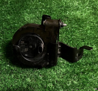 Вдяной насос охлождающей жидкости Chevrolet Tahoe / Escalade 2021-н.в. 13546432 ; 13546432