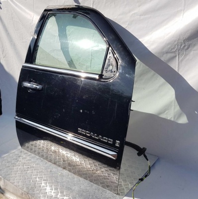 Дверь передняя правая Cadillac Escalade 2006-2014 22892590