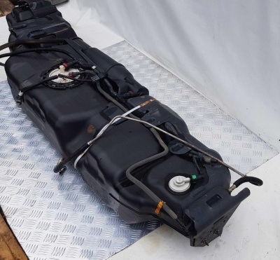 Бензобак Ford Explorer 4  8L2Z 9002 B; *L2U 9010